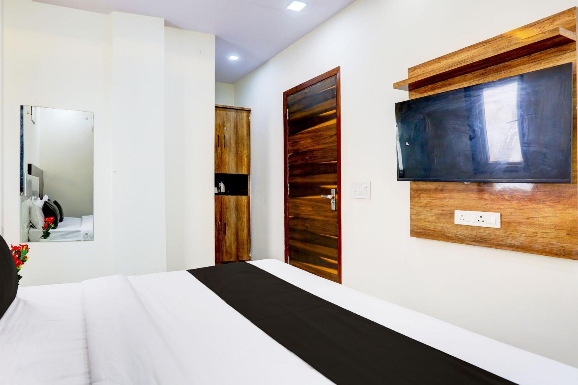 O Sunshine Hotel Delhi (National Capital Territory of India)
