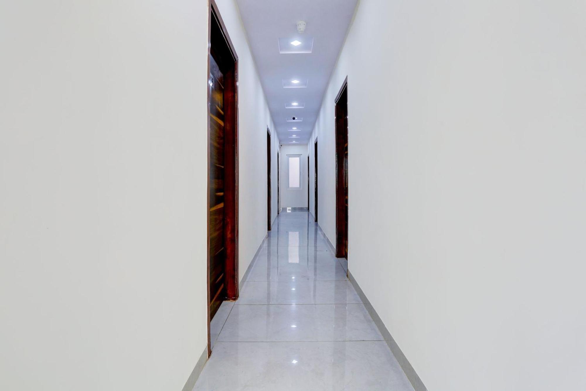 O Sunshine Hotel 3*